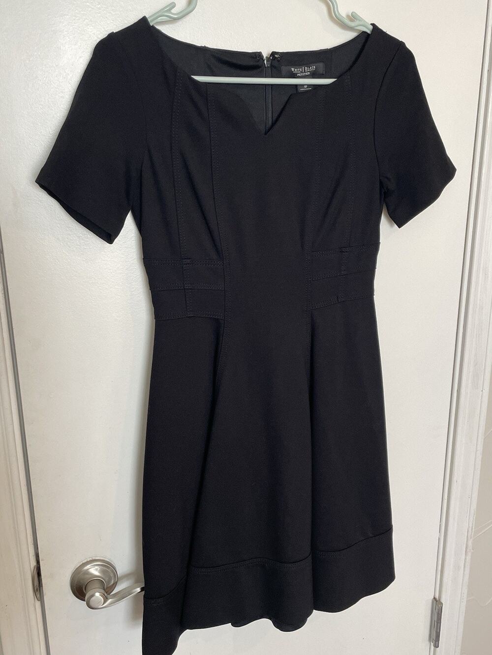 White House Black Market Women's Size 0p Dress Fit & Flare Short Sleeve Cocktail